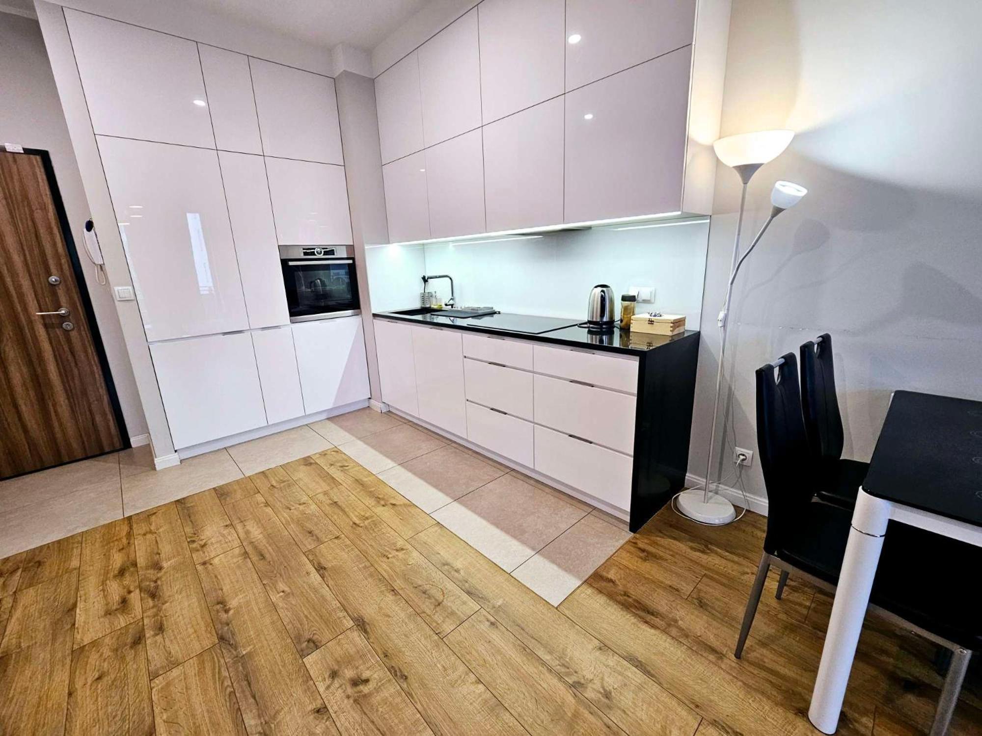 First -- Green Zoliborz Apartment 4 Варшава Екстериор снимка